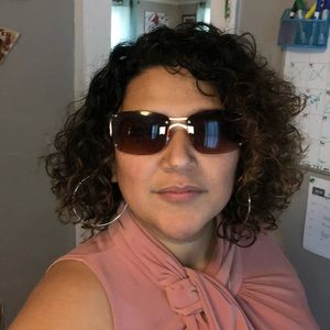 Meet your Posher, Shirley